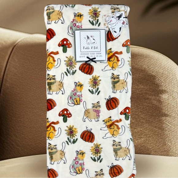 PETS - Pickle & Dot - ‘ Autumn Cats’ plush throw. 60” x 70” NWT. Last one! Firm! - Picture 2 of 4